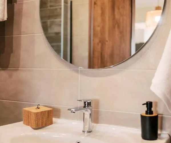 Seascape House アパート クレマスティ